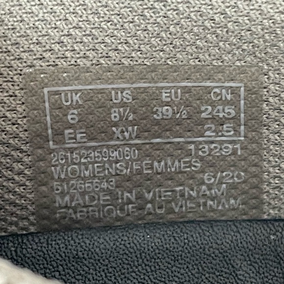 Clarks Wave 2.0 Step Waterproof, Slip On Textile Sneaker Women’s Size 8.5 - Picture 12 of 14